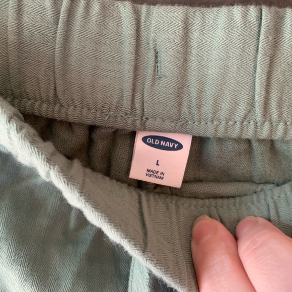 Old Navy Shorts - Picture 2 of 5